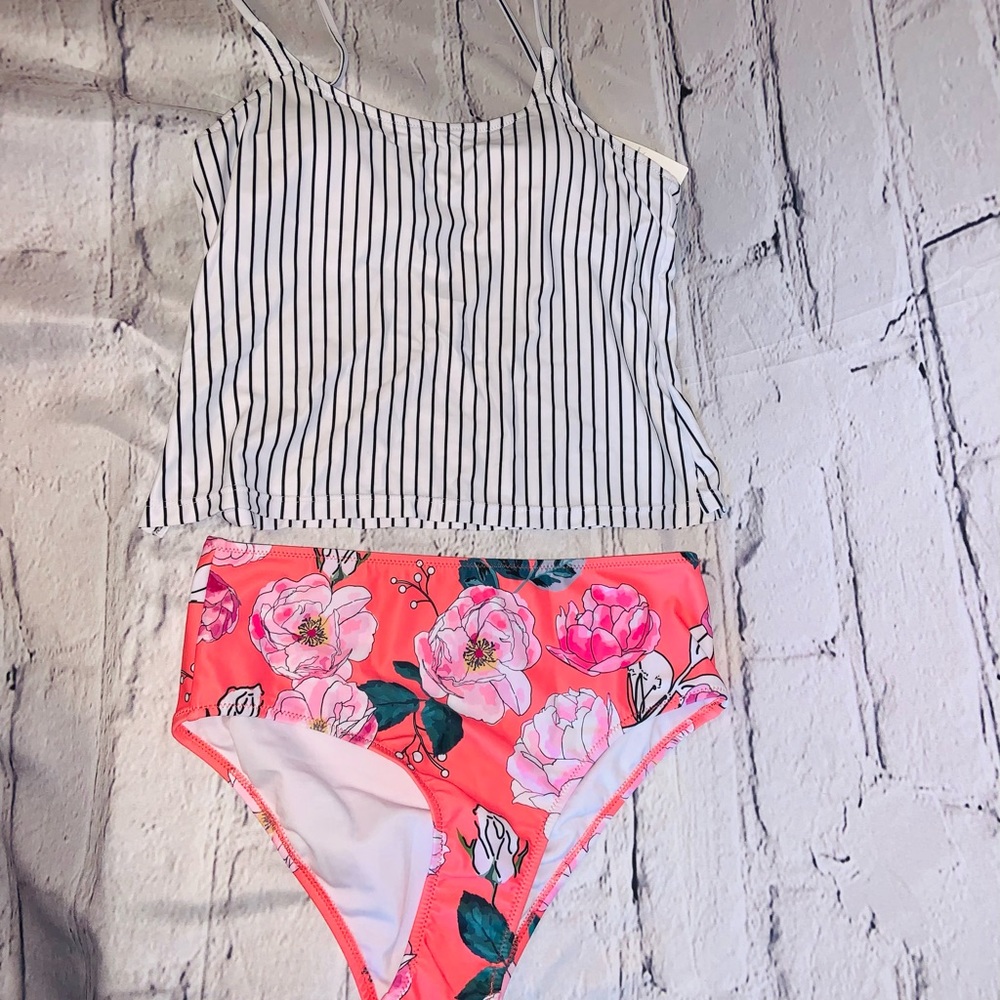 Size L Beachsissi 2 piece NWT never worn swimsuit